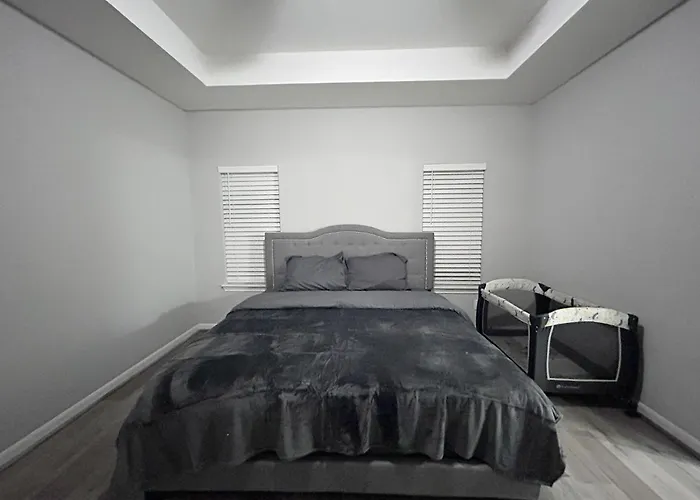 Stunning 3Br Home Near Downtown Houston - Sleeps 8
