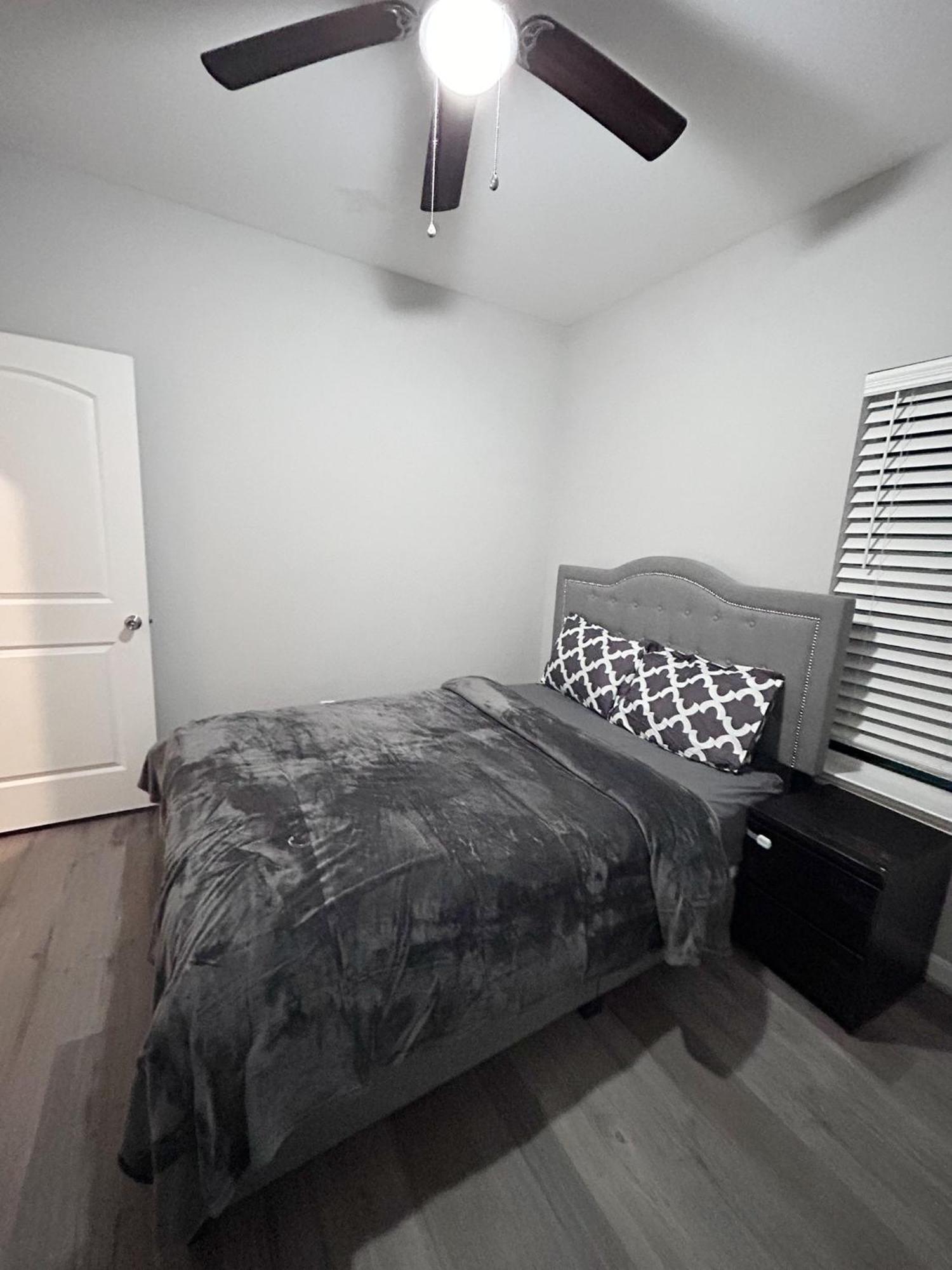 Stunning 3br Near Downtown - Sleeps 8 Сasa de vacaciones