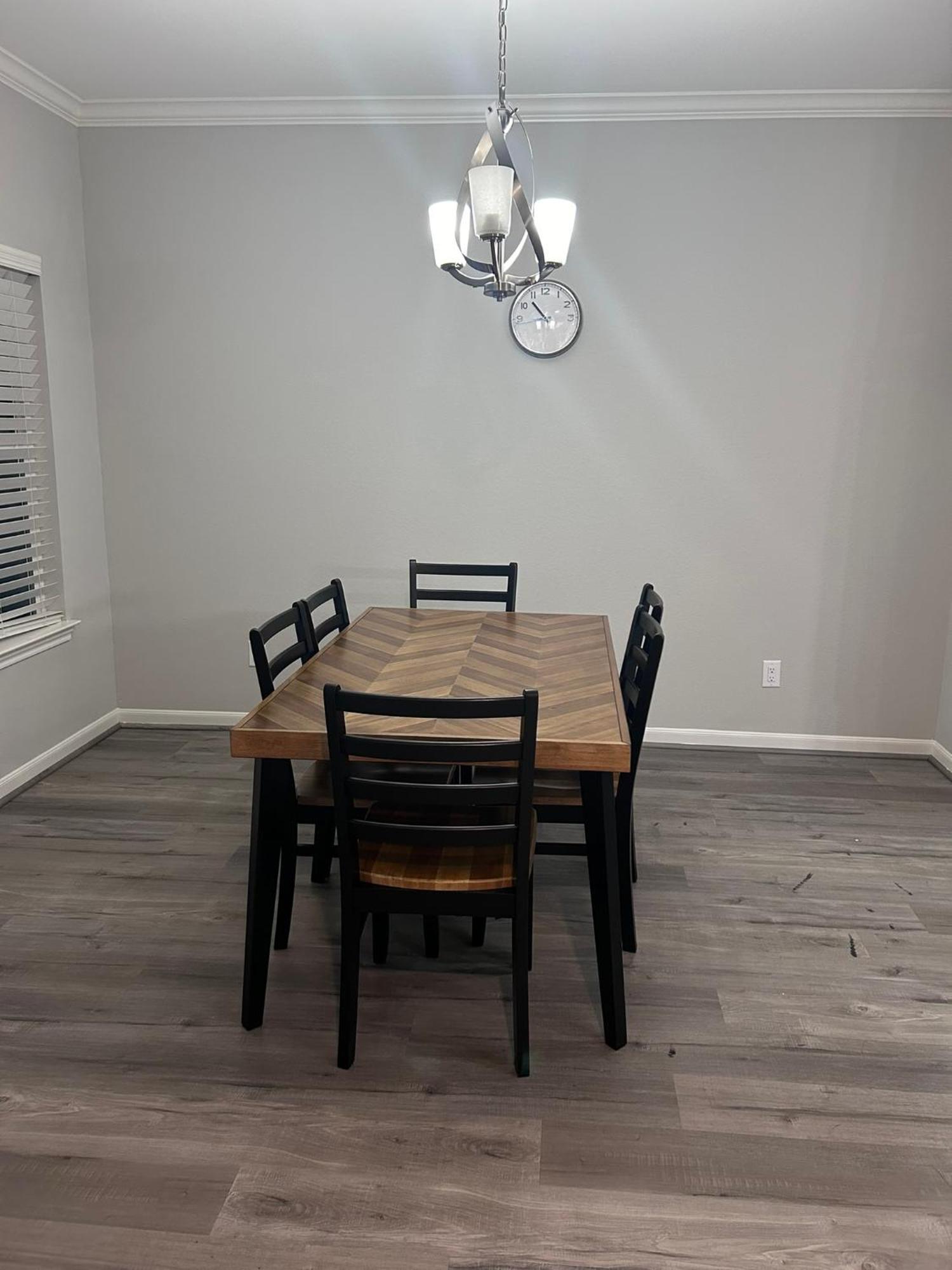 Stunning 3br Near Downtown - Sleeps 8 Houston