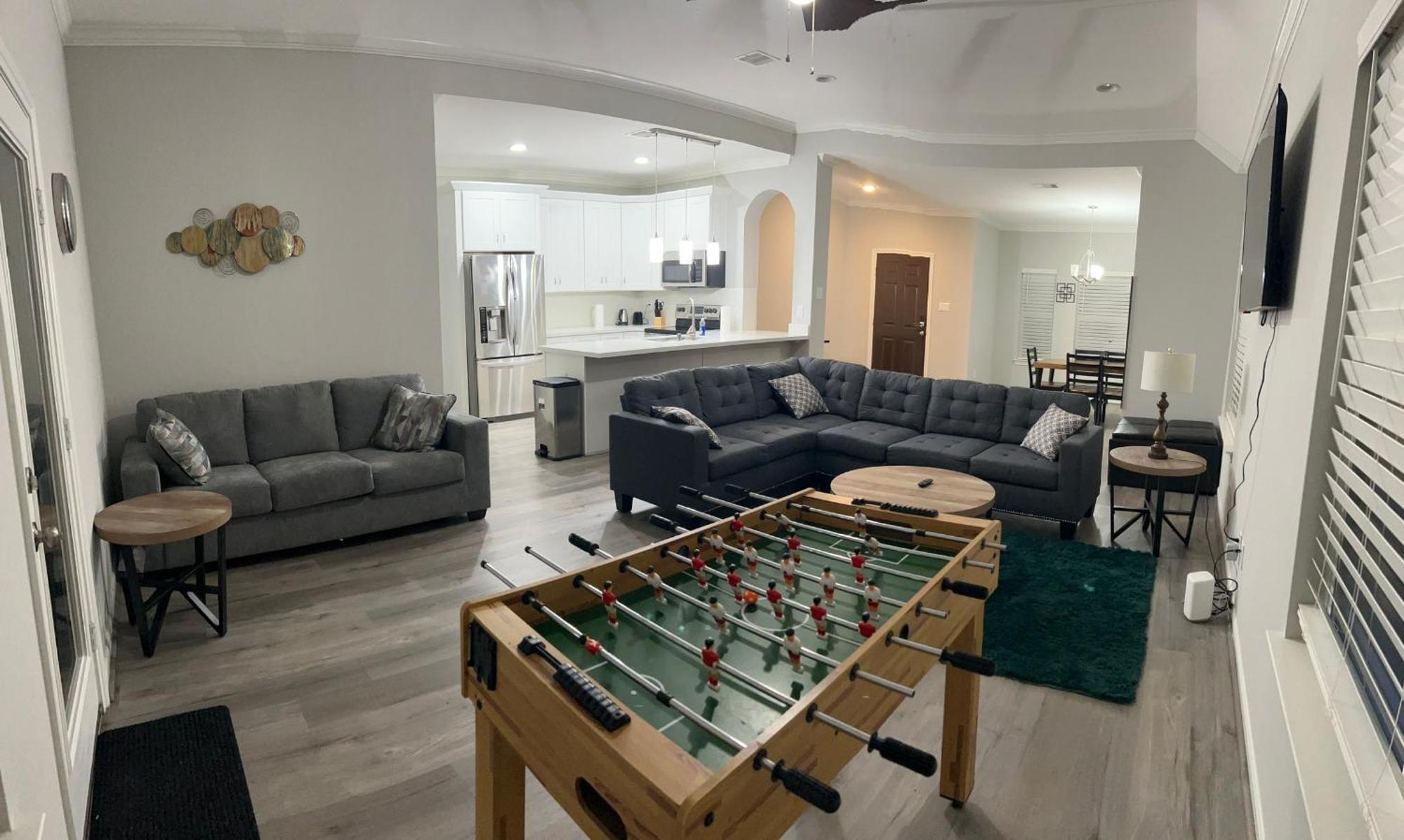 Stunning 3br Near Downtown - Sleeps 8