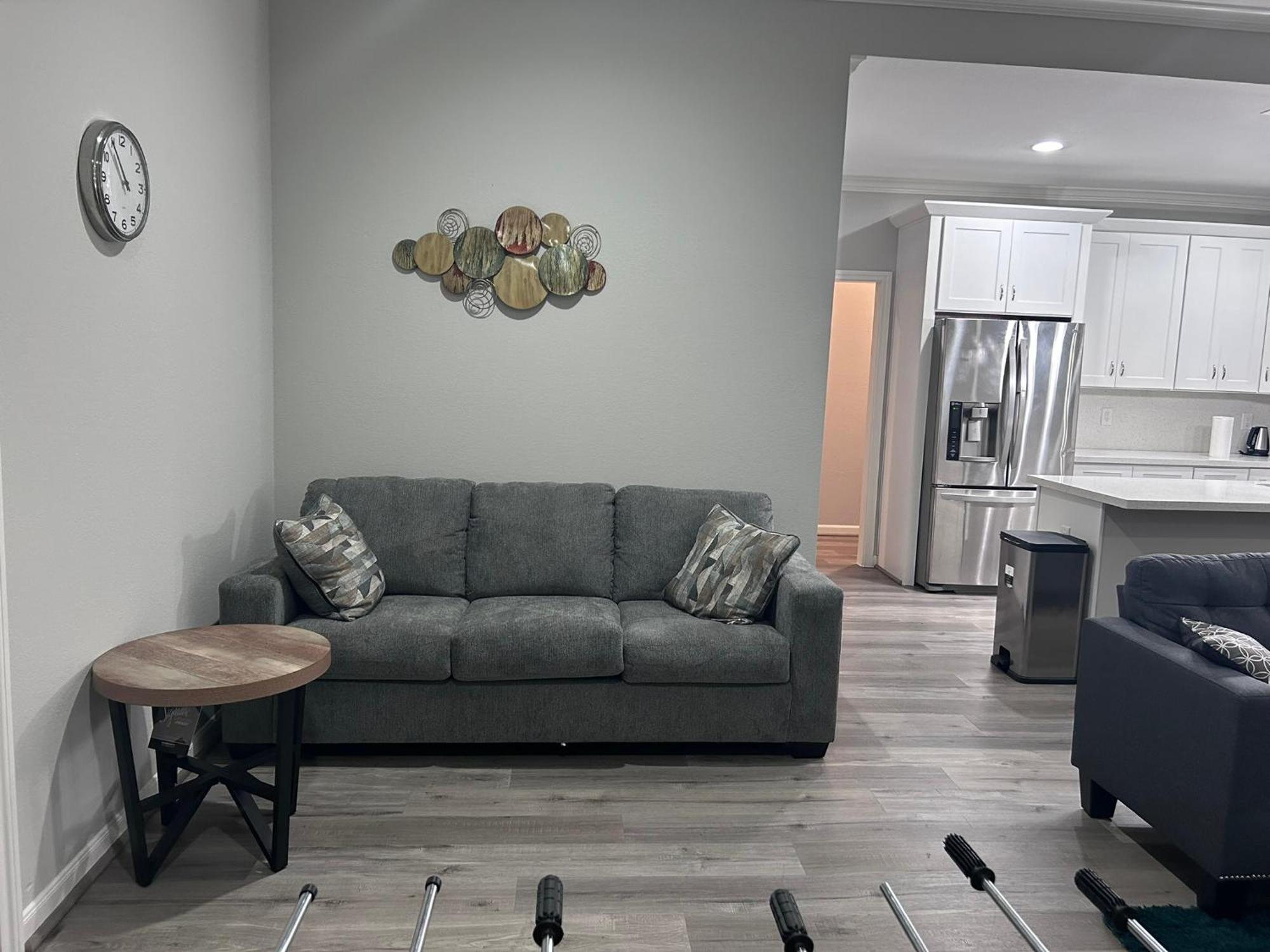 Stunning 3br Near Downtown - Sleeps 8 Ferienhaus