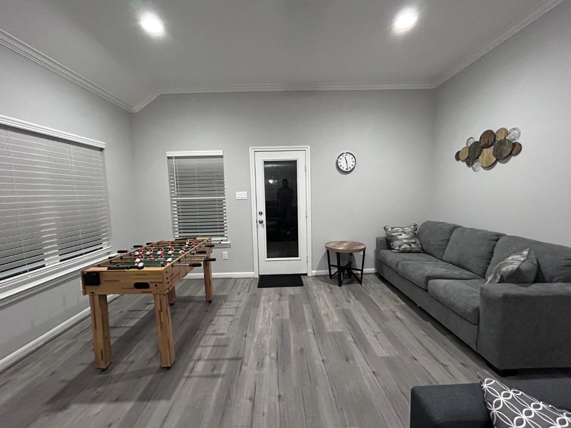 Ferienhaus Stunning 3br Near Downtown - Sleeps 8 *